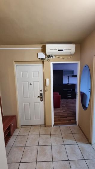Apartament cu 3 camere decomandat în Nufărul