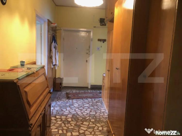 Apartament cu 4 camere decomandat în Semicentral
