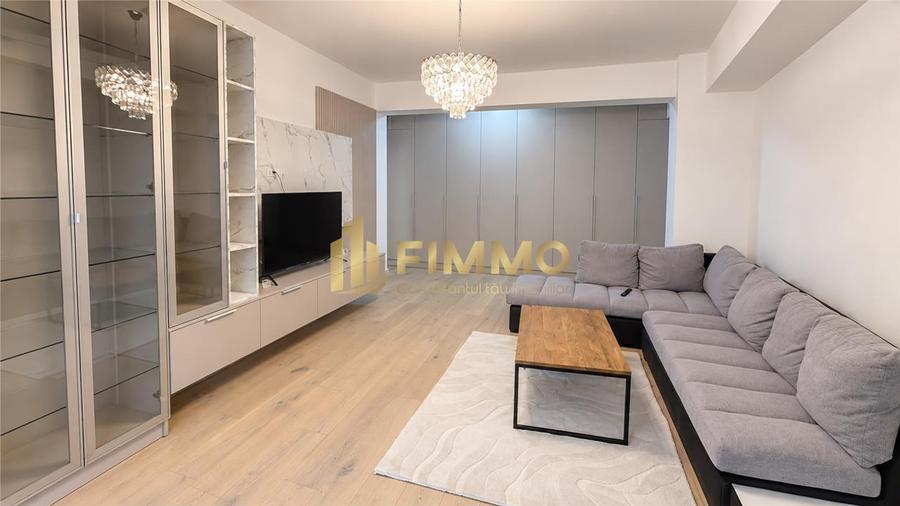 Apartament cu 3 camere semidecomandat, mobilat în Central
