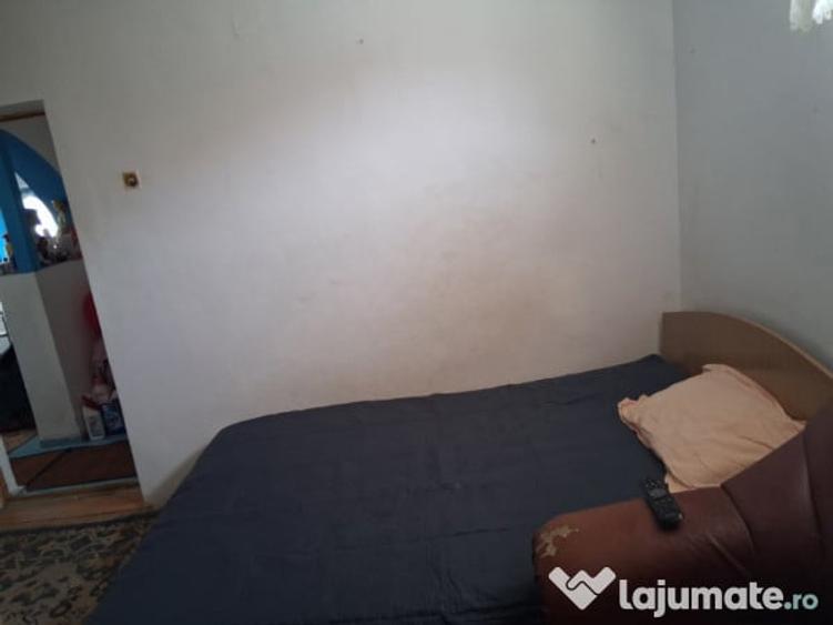 Casă cu 7 camere cu Teren 863 Mp în Brestei
