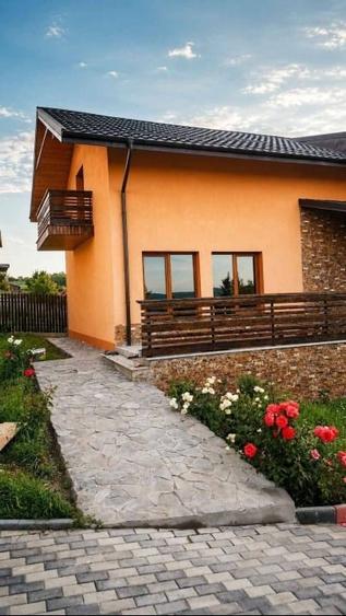 Casă individuală cu 4 camere cu Canalizare în Nord