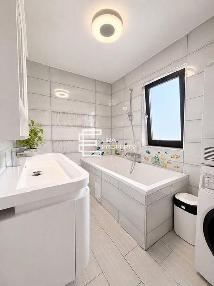 Duplex cu 5 camere cu Canalizare în Cristian