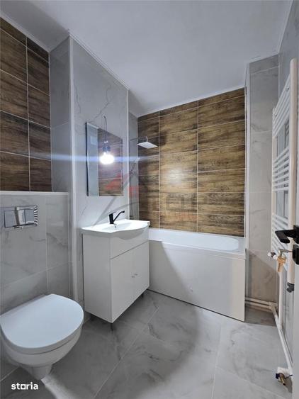 Apartament cu 4 camere decomandat în Dacia