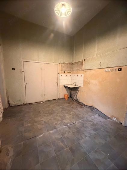 Casă cu 4 camere cu Teren 1412 Mp în Ultracentral