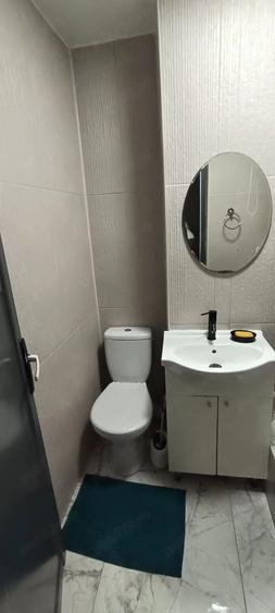 Apartament cu 3 camere semidecomandat în Vest