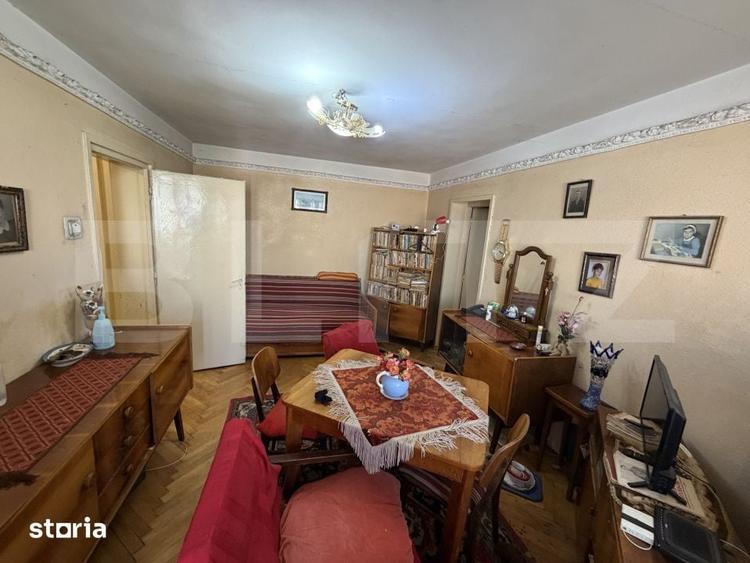 Apartament cu 3 camere semidecomandat în Central