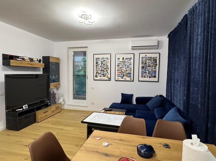 Apartament cu 3 camere decomandat, mobilat în Splaiul Independenței