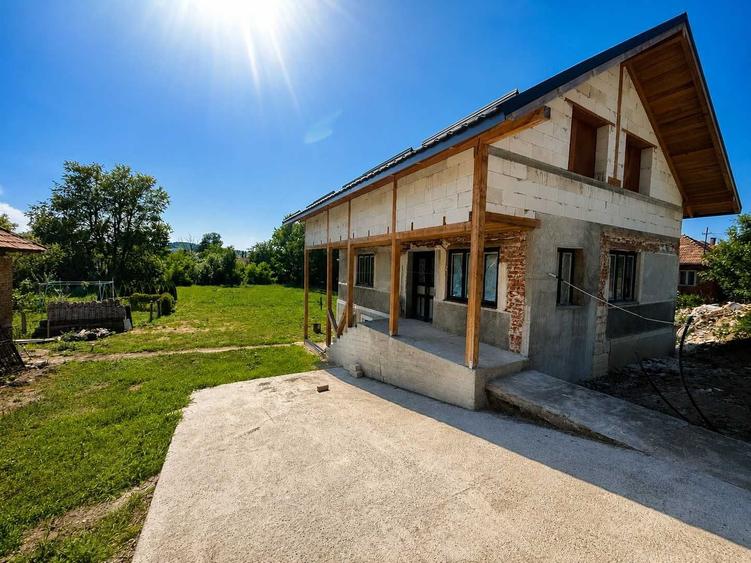 Casă cu 3 camere în Așchileu