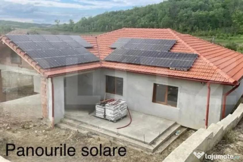 Casă cu 3 camere cu Teren 1354 Mp în Central