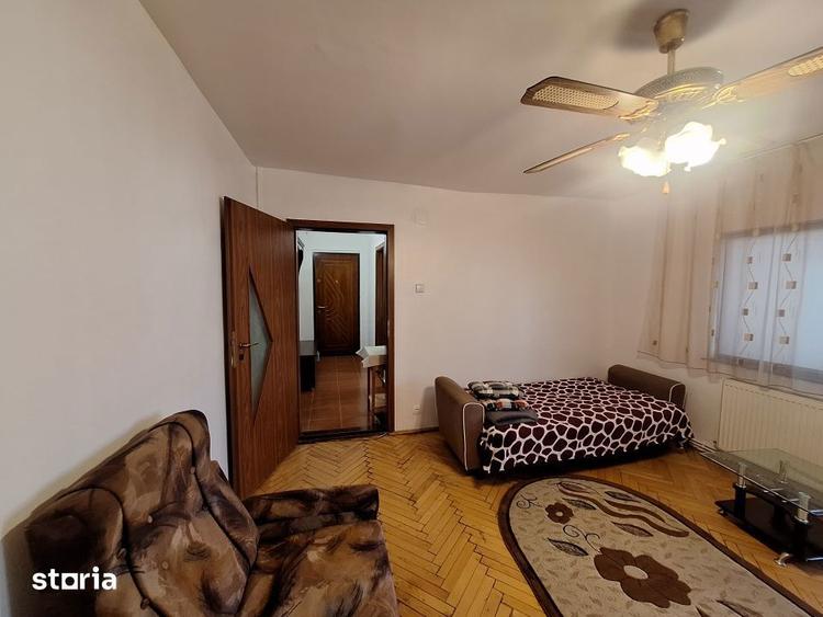 Apartament cu 3 camere decomandat, mobilat în Ciarda Roșie