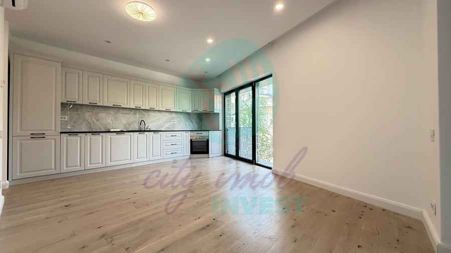 Apartament cu 2 camere semidecomandat, mobilat în Universitate