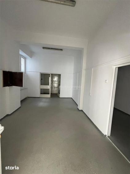 Spațiu comercial, de 260 mp, în Port