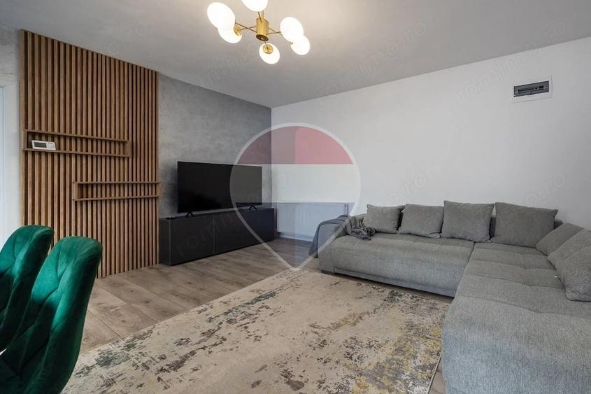 Casă cu 3 camere în Sânpetru