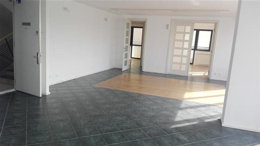 Birou, de 48 mp, în P-ța Muncii