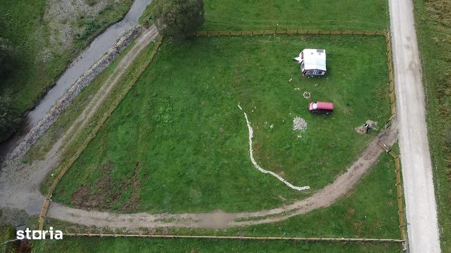 Teren de 2000 mp, în Plaiul Foii