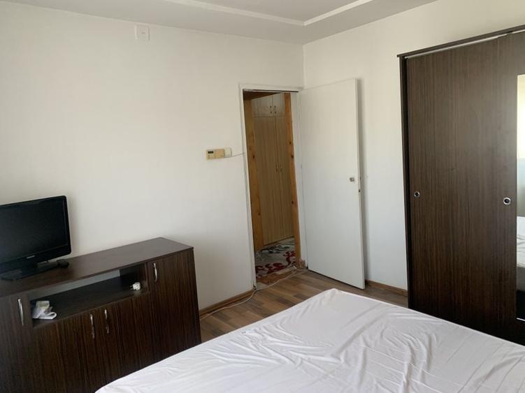 Apartament cu 3 camere decomandat în Dorobanților