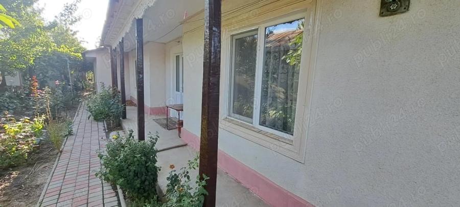 Casă cu 3 camere cu Teren 500 Mp în Independența