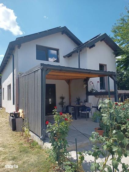 Casă cu 3 camere cu Teren 150 Mp în Curtești