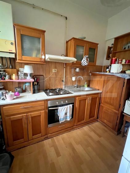 Apartament cu 2 camere semidecomandat, mobilat în Centrul Istoric