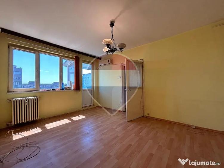 Apartament cu 2 camere semidecomandat în 1 Mai