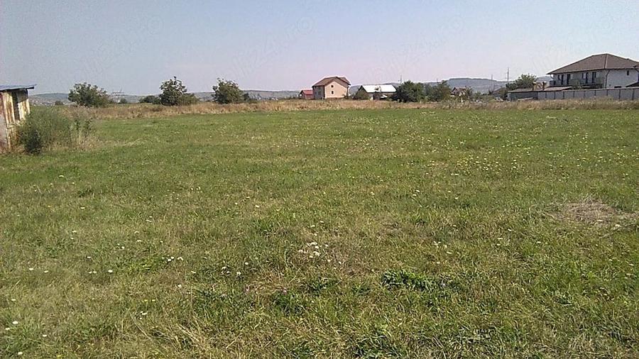 Teren de 4853 mp, în Tineretului