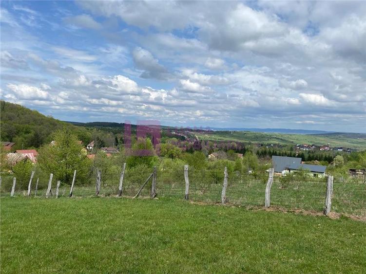 Teren Construcții intravilan de 1050 mp, în Sadu