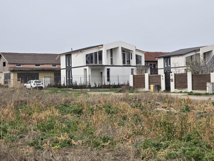 Teren Construcții intravilan de 3000 mp, în Agigea