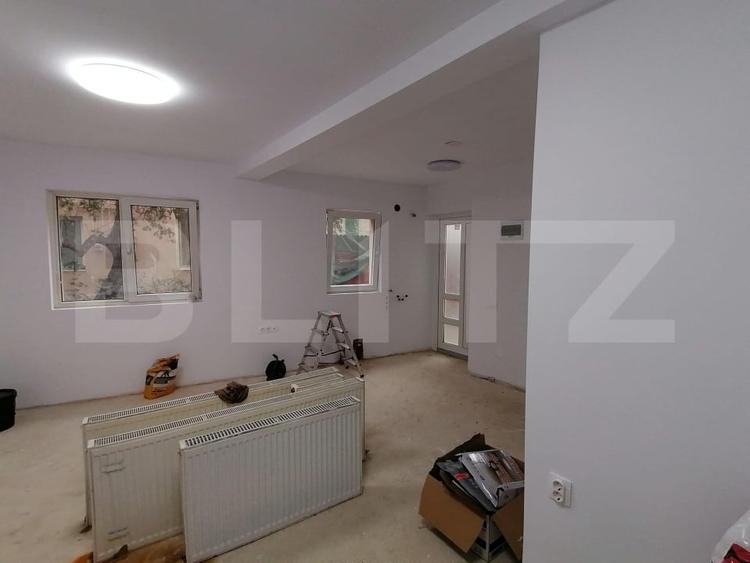 Birou, de 73 mp, în Semicentral