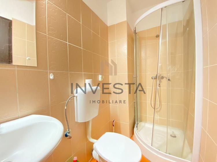 Apartament cu 4 camere decomandat, mobilat în Central