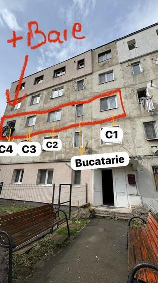 Apartament cu 4 camere decomandat în Petros