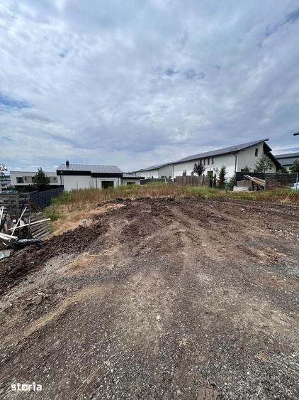 Teren de 1146 mp, în Valea Ursului