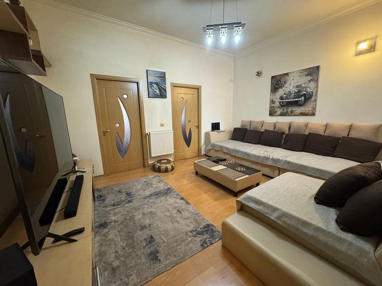 Apartament cu 3 camere în Ultracentral