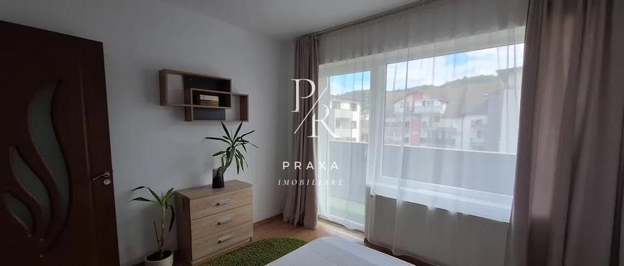 Apartament cu 2 camere semidecomandat, mobilat în Florești