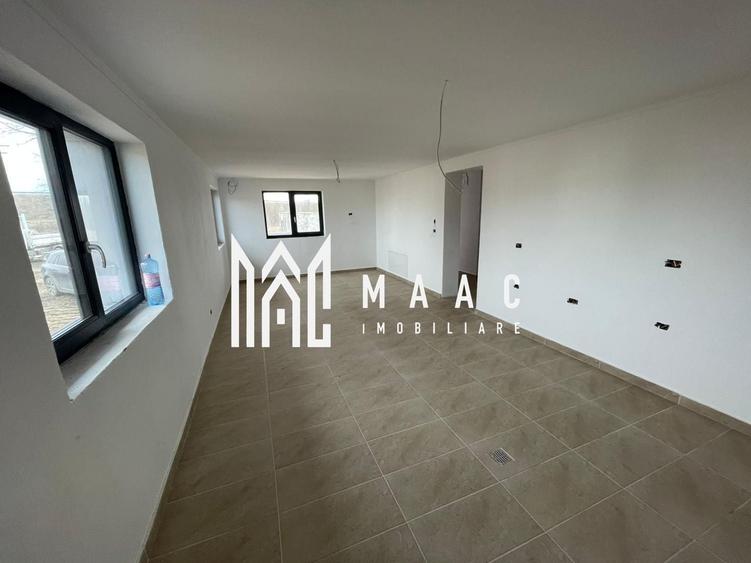 Casă individuală cu 13 camere cu Canalizare în Săcel