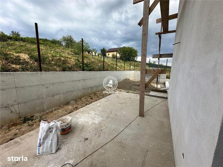 Casă cu 4 camere cu Teren 400 Mp în Tomești