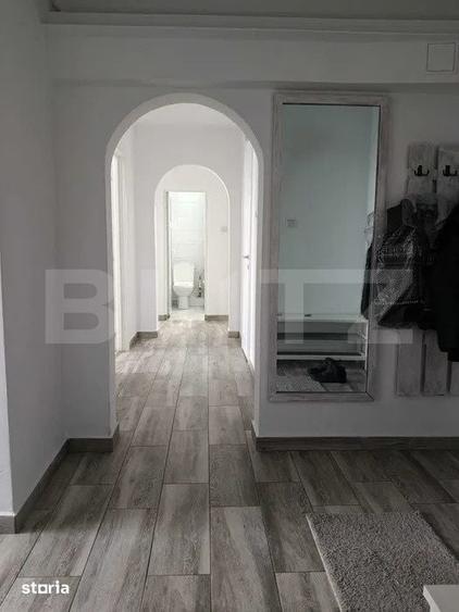 Apartament cu 3 camere decomandat în Micro 6