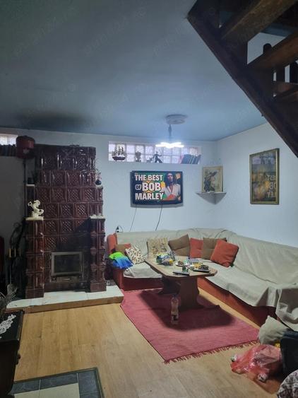 Casă cu 4 camere cu Teren 240 Mp în Surducu Mic
