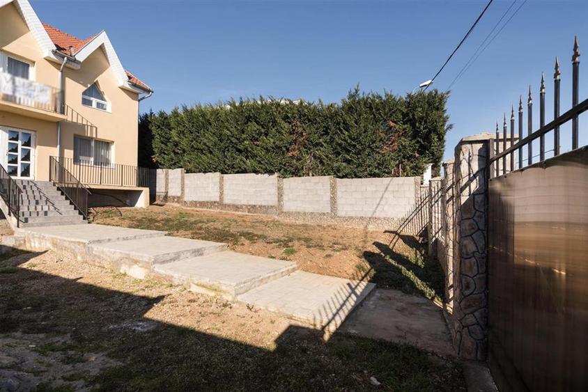 Casă cu 6 camere cu Teren 357 Mp în Oncea