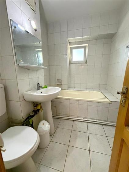 Apartament cu 3 camere decomandat în Păcurari