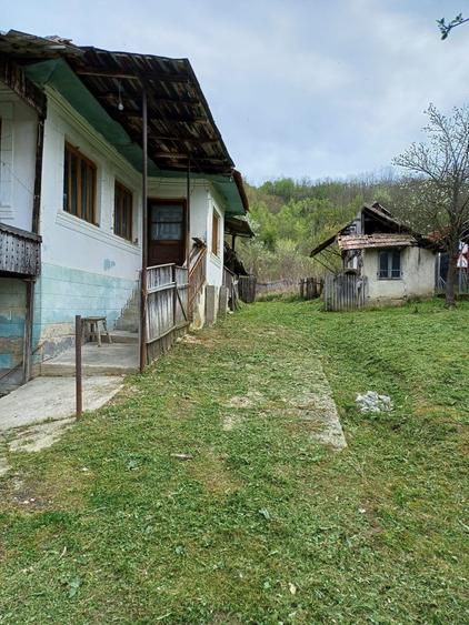 Casă cu 3 camere în Valea