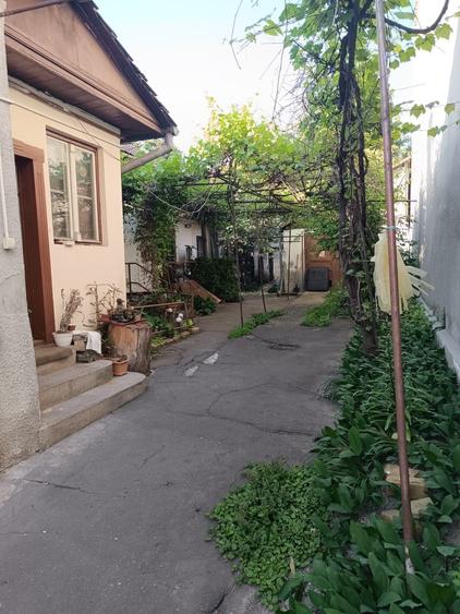Casă cu 3 camere în Central