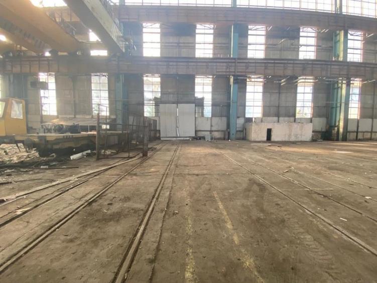 Spațiu industrial, de 19,900 mp, în Est