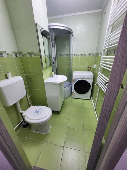Garsonieră decomandată în Casa Cărții