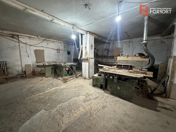 Spațiu industrial, de 1,500 mp, în Central
