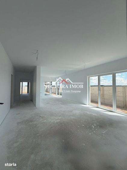 Casă cu 4 camere în Central