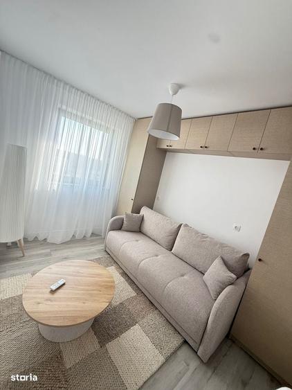 Apartament cu 3 camere, mobilat în Băneasa