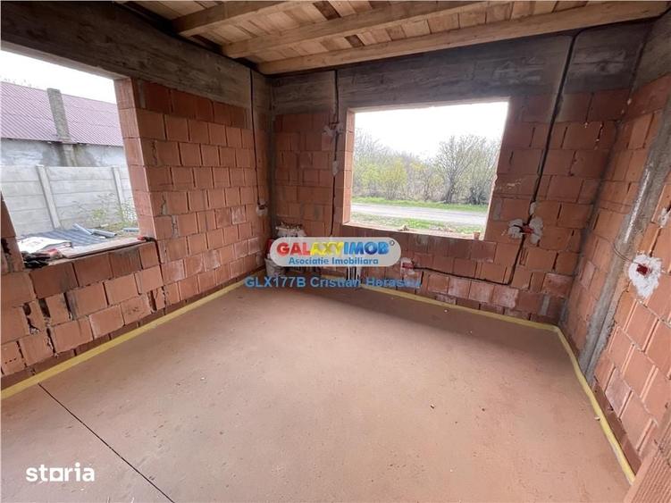 Casă cu 3 camere cu Teren 400 Mp în Crevedia