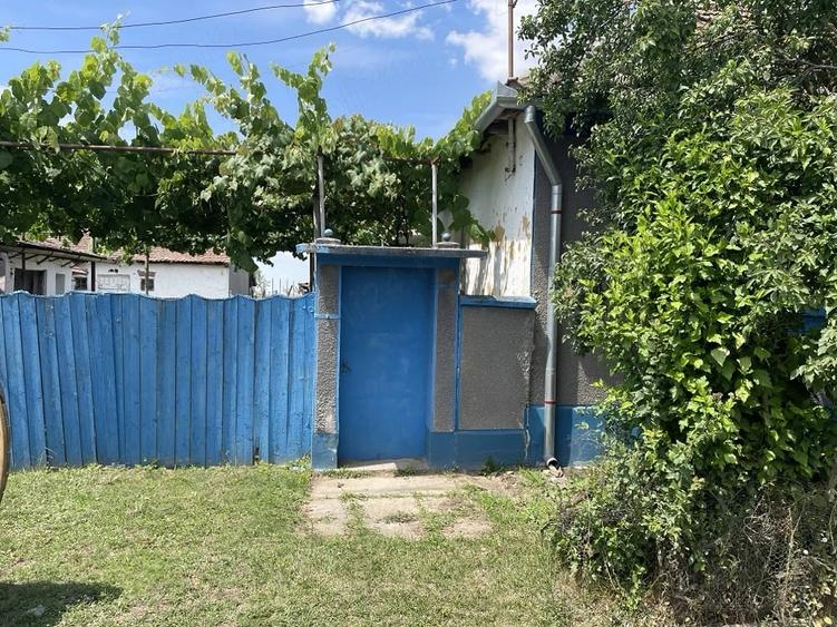 Casă cu Teren 3219 Mp în Căuașd