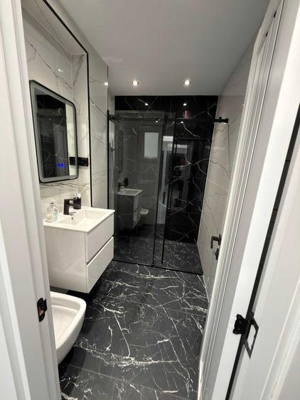 Apartament cu 3 camere decomandat în Buzaului
