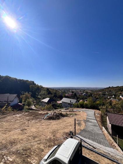 Casă cu 4 camere în Valea Mare